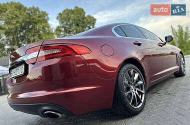 Седан Jaguar XF 2012 в 