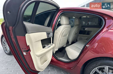 Седан Jaguar XF 2012 в 