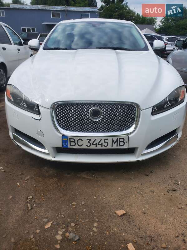 Jaguar XF 2013