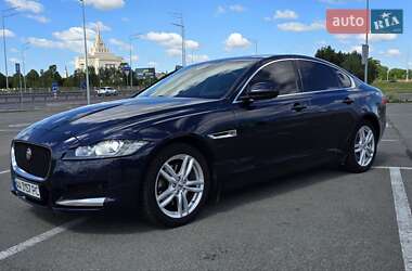 Седан Jaguar XF 2016 в Киеве