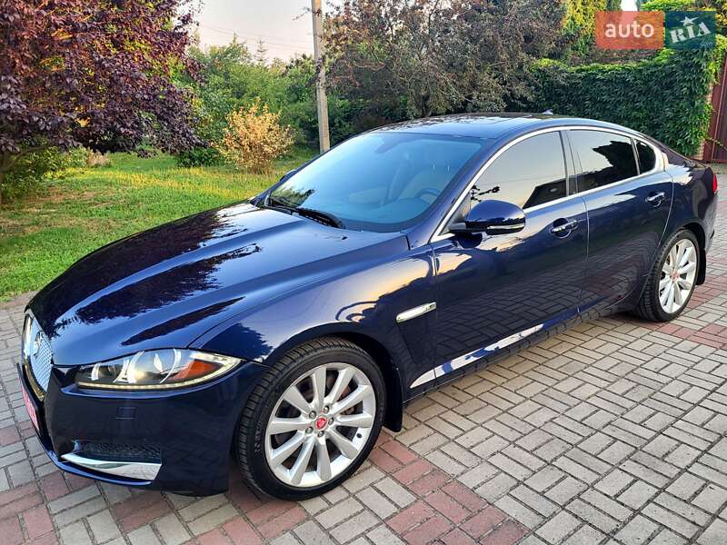 Седан Jaguar XF 2013 в Запорожье