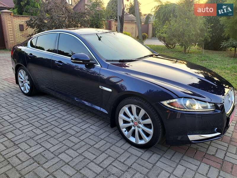 Седан Jaguar XF 2013 в Запорожье