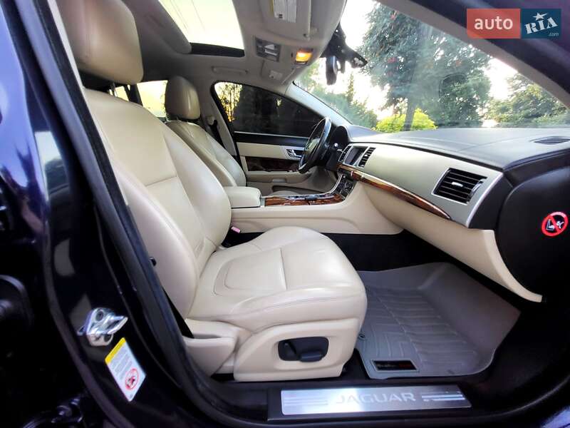 Седан Jaguar XF 2013 в Запорожье