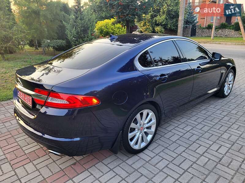 Седан Jaguar XF 2013 в Запорожье
