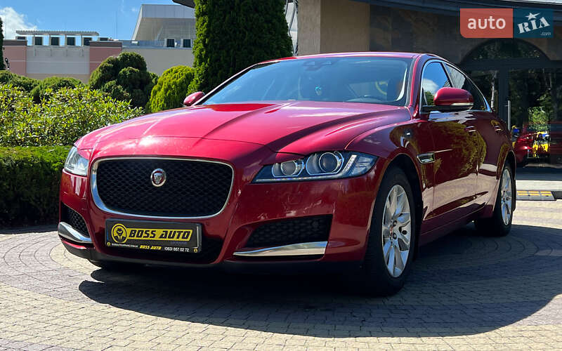Седан Jaguar XF 2017 в Львове
