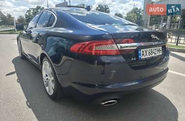 Седан Jaguar XF 2015 в 