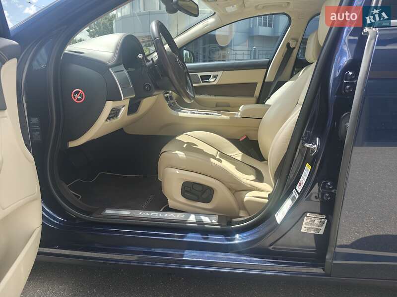 Седан Jaguar XF 2015 в Харькове фото 22 Седан Jaguar XF 2015 в Харькове