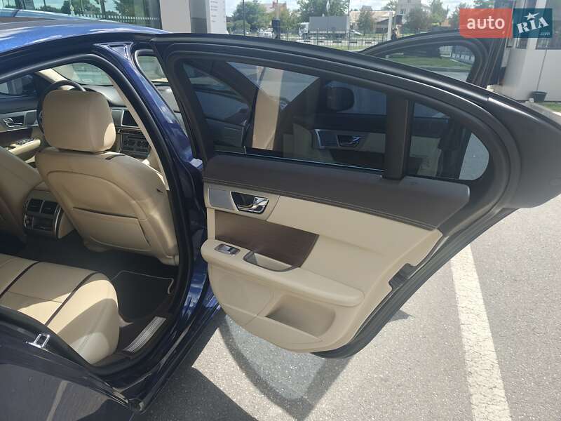 Седан Jaguar XF 2015 в Харькове фото 32 Седан Jaguar XF 2015 в Харькове