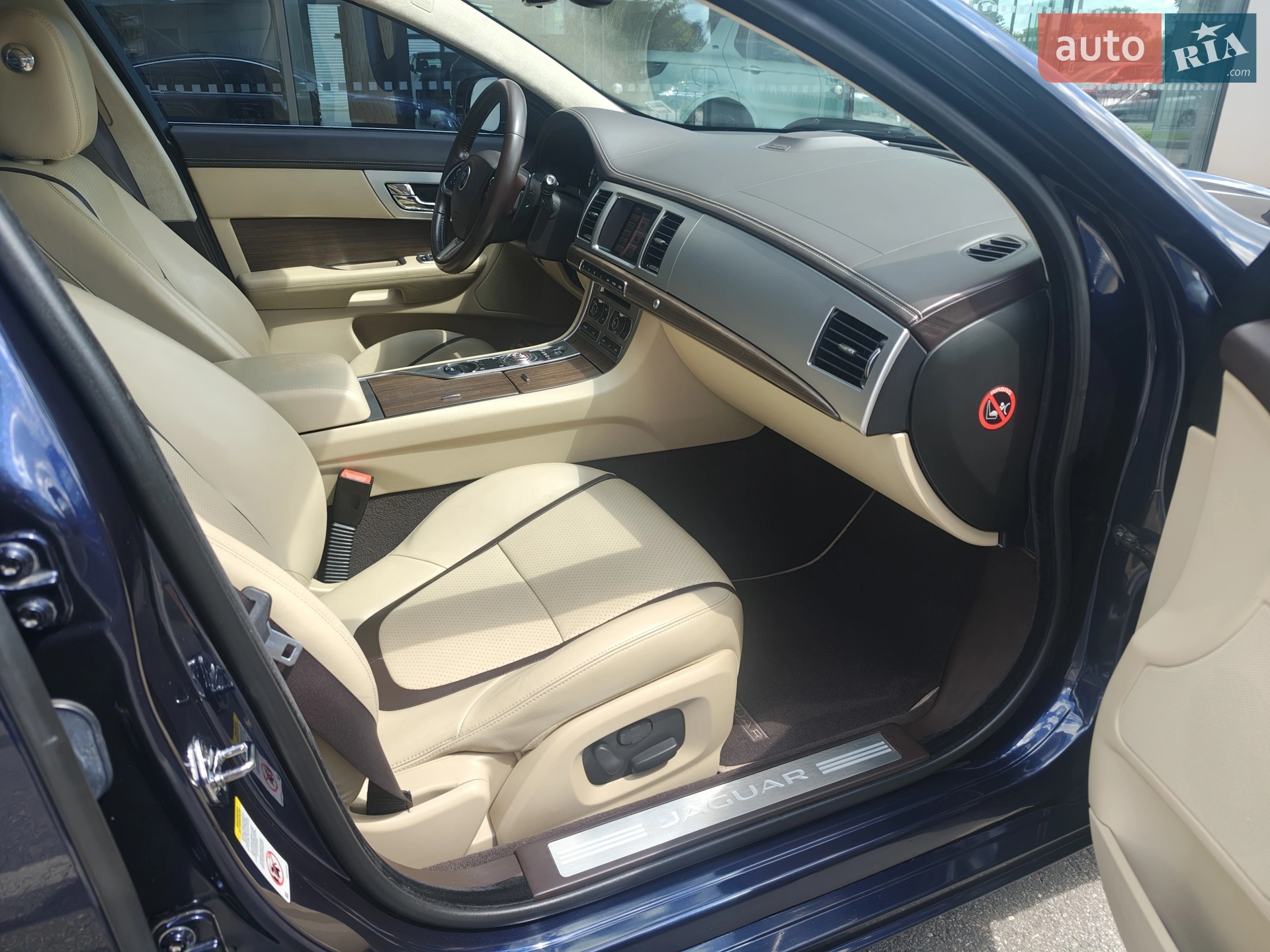 2015 Jaguar XF - мініатюра 39