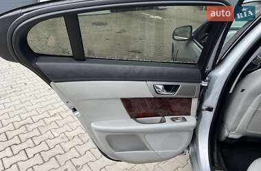 Седан Jaguar XF 2008 в 