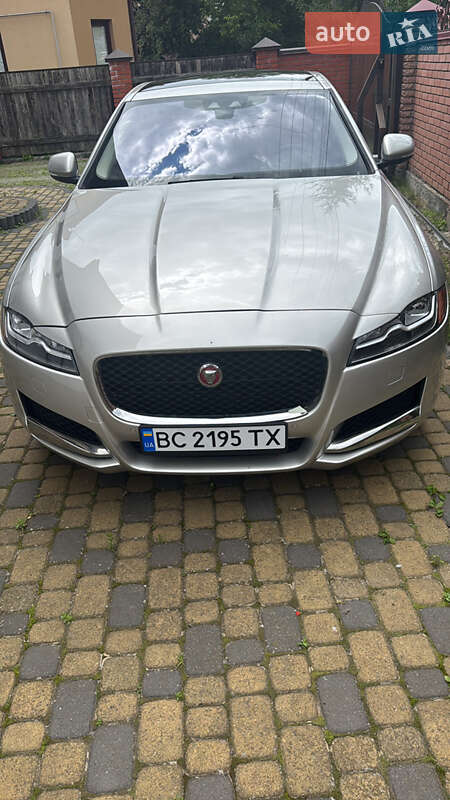 Jaguar XF 2016