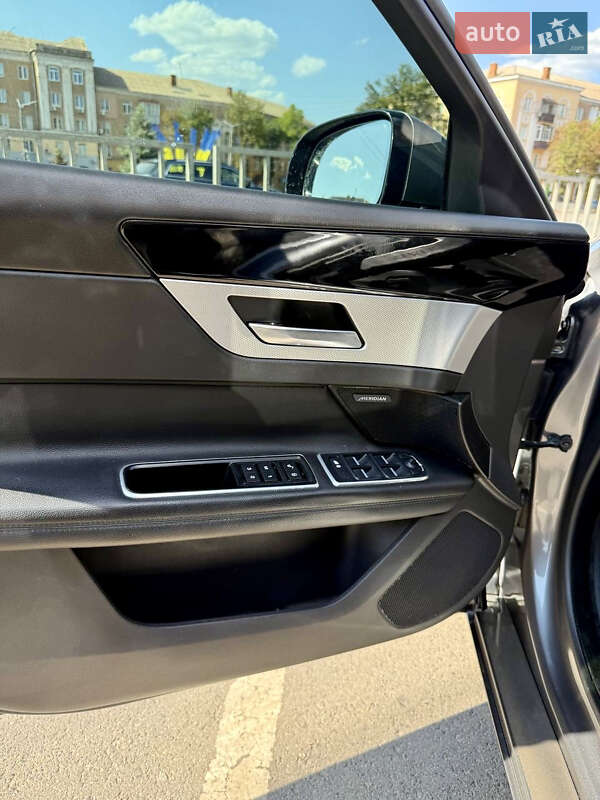 Седан Jaguar XF 2015 в Кривому Розі фото 20 Седан Jaguar XF 2015 в Кривому Розі