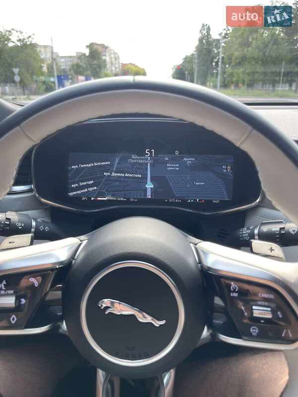 Седан Jaguar XF 2024 в Полтаве