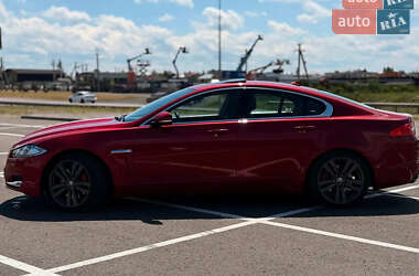 Седан Jaguar XF 2013 в Львове