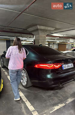 Седан Jaguar XF 2016 в 