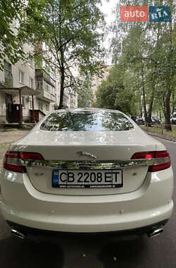 Седан Jaguar XF 2009 в 