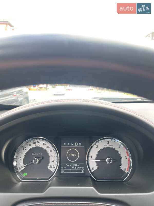 Седан Jaguar XF 2009 в Чернигове