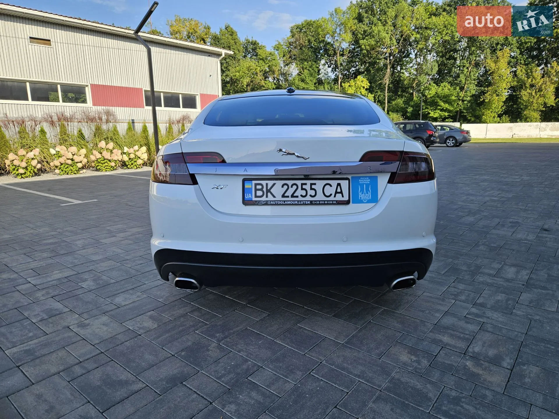 2010 Jaguar XF - мініатюра 3