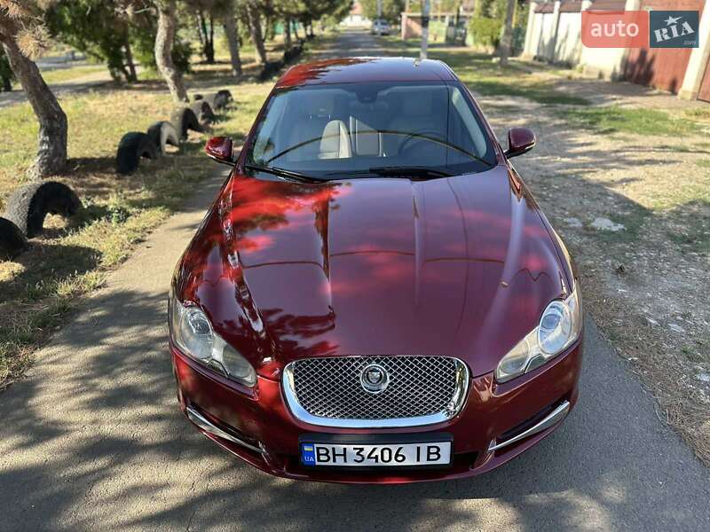 Седан Jaguar XF 2012 в Одессе