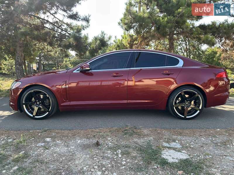 Седан Jaguar XF 2012 в Одессе