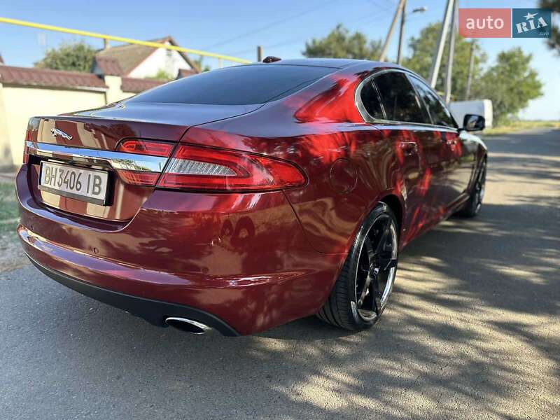 Седан Jaguar XF 2012 в Одессе