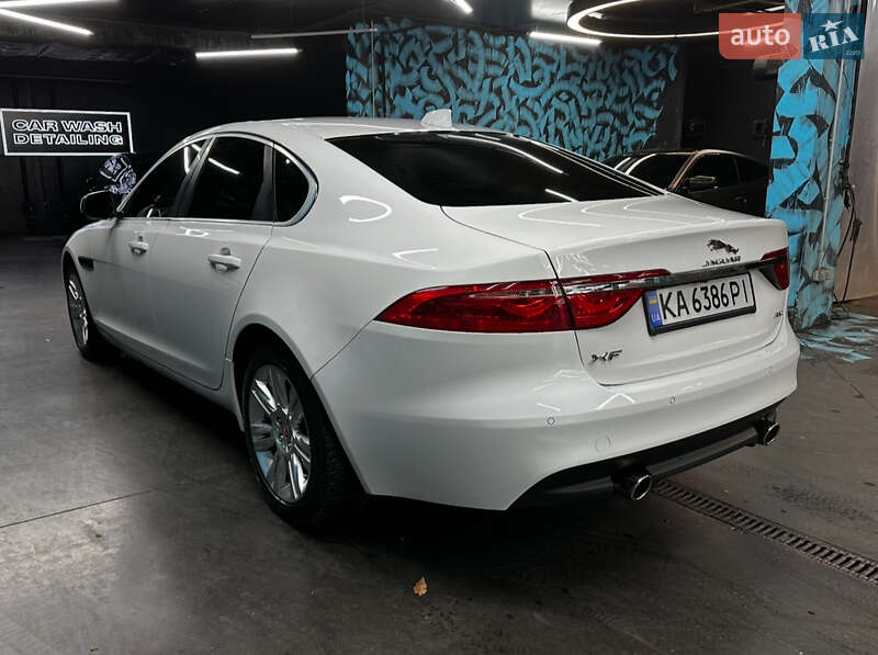 Седан Jaguar XF 2017 в Києві