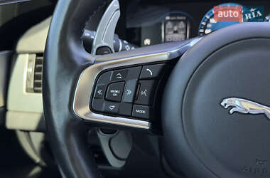 Седан Jaguar XF 2018 в 