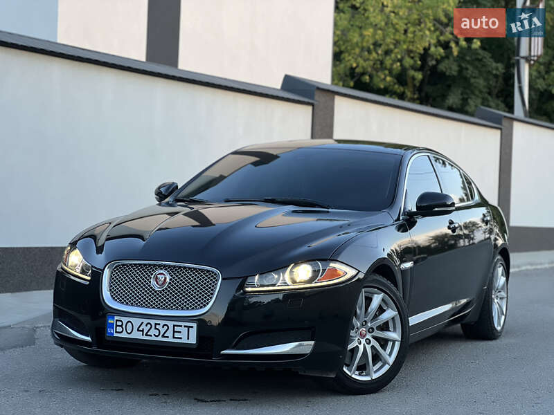Седан Jaguar XF 2014 в Тернополі