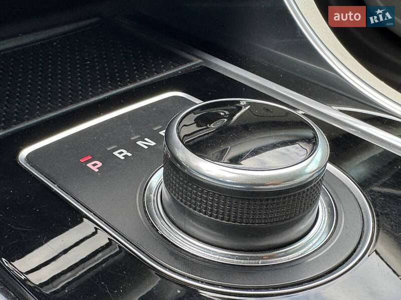 Седан Jaguar XF 2016 в Києві