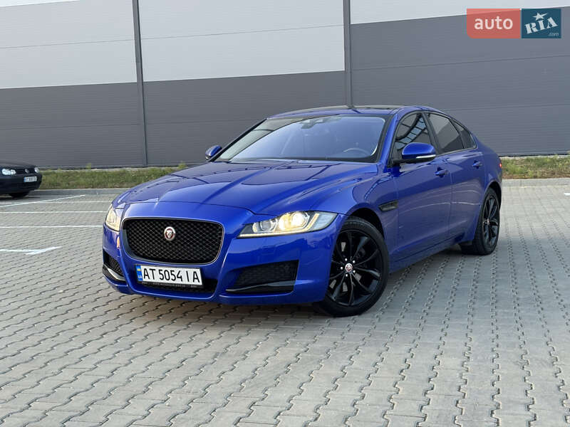 Седан Jaguar XF 2016 в Ивано-Франковске