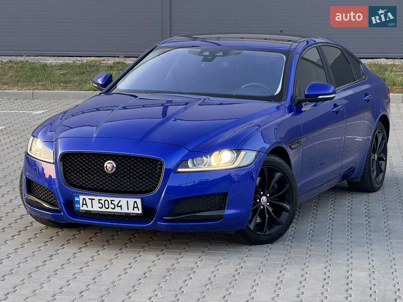 Седан Jaguar XF 2016 в Ивано-Франковске