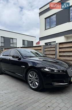Седан Jaguar XF 2013 в Софіївській Борщагівці