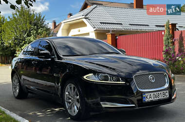 Седан Jaguar XF 2013 в Киеве