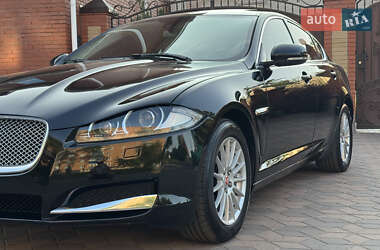 Седан Jaguar XF 2014 в 