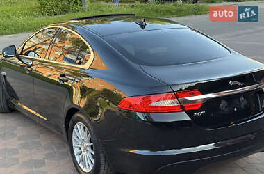 Седан Jaguar XF 2014 в 