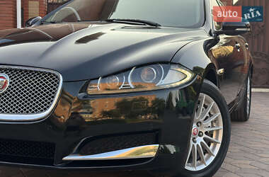 Седан Jaguar XF 2014 в 