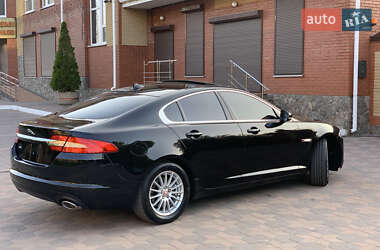 Седан Jaguar XF 2014 в 