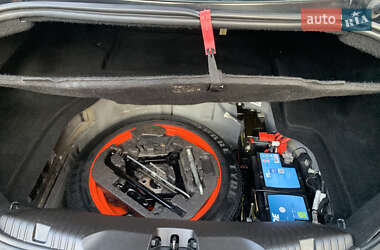Седан Jaguar XF 2014 в 