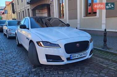 Седан Jaguar XF 2016 в Виноградове
