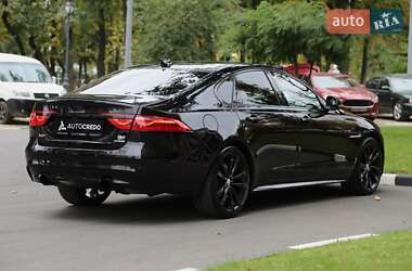 Седан Jaguar XF 2015 в 