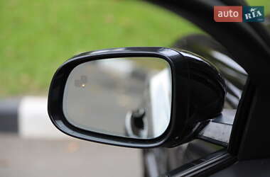Седан Jaguar XF 2015 в 