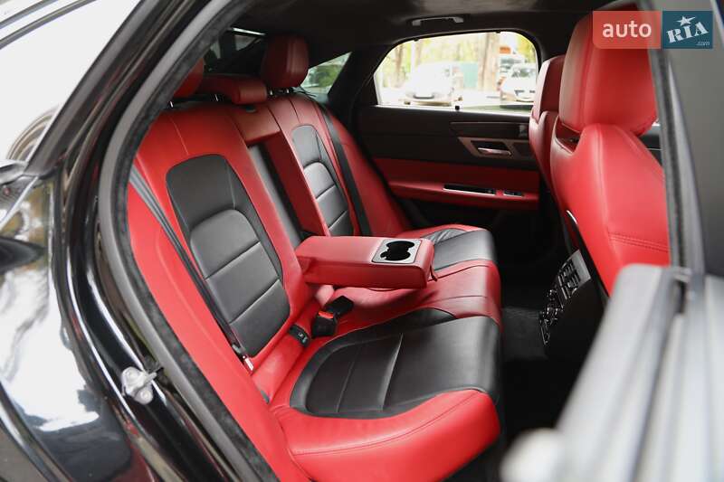 Седан Jaguar XF 2015 в Харькове