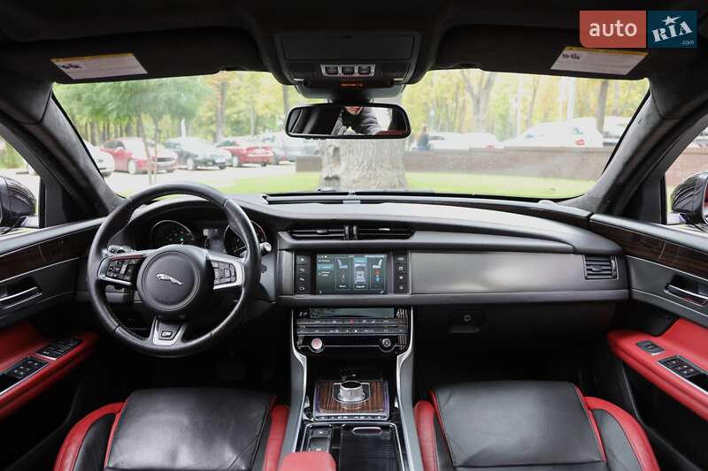 Седан Jaguar XF 2015 в Харькове