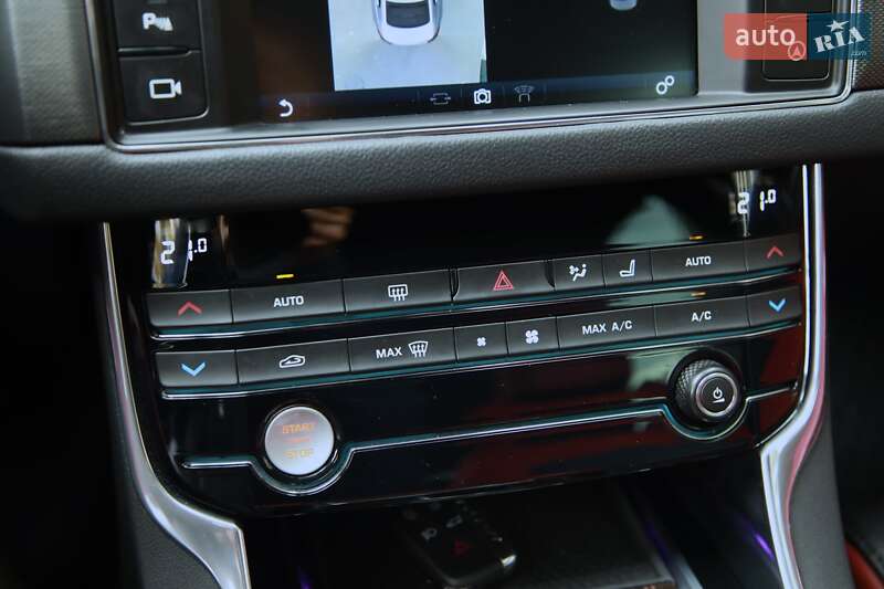 Седан Jaguar XF 2015 в Харькове