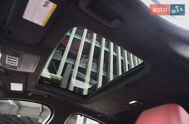 Седан Jaguar XF 2015 в 