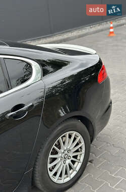 Седан Jaguar XF 2013 в 