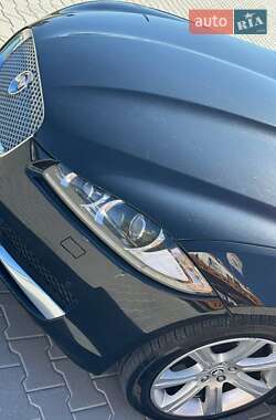 Седан Jaguar XF 2014 в 