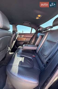 Седан Jaguar XF 2014 в 