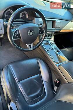Седан Jaguar XF 2014 в 