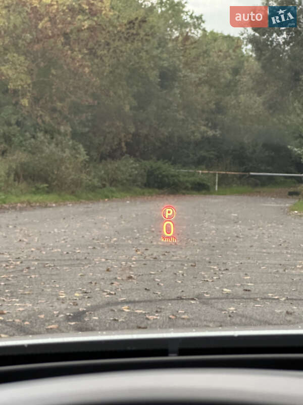 Седан Jaguar XF 2016 в Львове